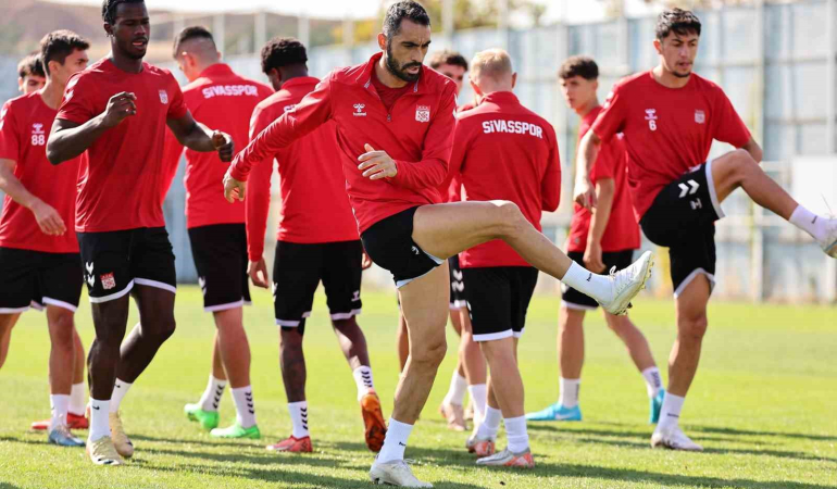 Si̇vassporda Hatayspor Maçı Hazırlıkları Devam Etti̇
