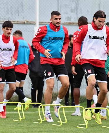 Si̇vassporda Hatayspor Mesai̇si̇ Sürüyor