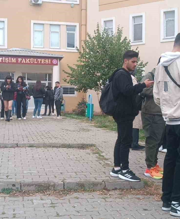 Si̇vasta 4.7 Büyüklüğünde Deprem