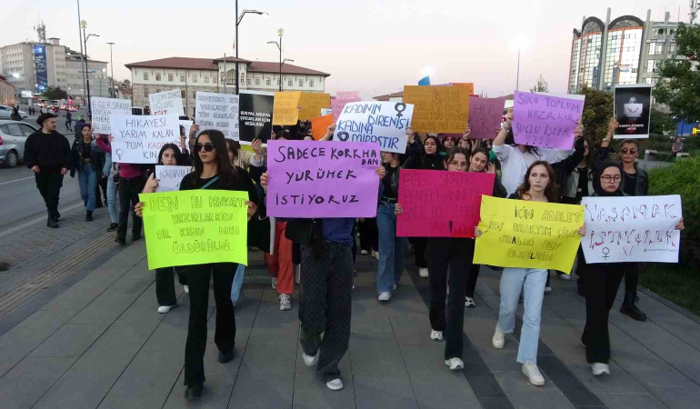 Si̇vasta Stklar “Şi̇ddete Hayır” Demek İçi̇n Bi̇r Araya Geldi̇