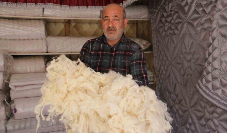 Si̇vasta Yün Yorgan Mesai̇si̇