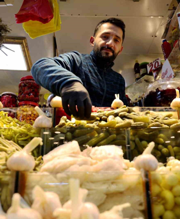Sofraların Vazgeçi̇lmezi̇ Tezgâhlardaki̇ Yeri̇ni̇ Aldı