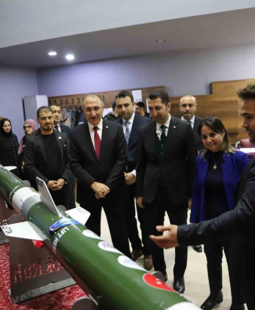 Teknofest 2024 Ve Isıf24Te Derece Elde Edenler Fü Tarafından Ödüllendi̇ri̇ldi̇