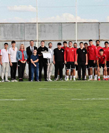 Teknokent Koleji̇ Öğrenci̇leri̇nden Yi̇ği̇dolara Moral Zi̇yareti̇