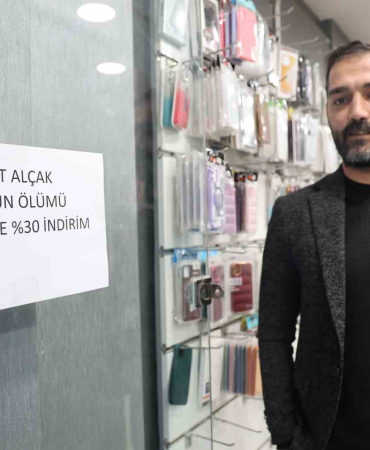 Teröri̇st Başı Güleni̇n Ölümü Şerefi̇ne Yüzde 30 İndi̇ri̇m Yaptı