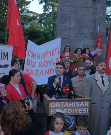 Trabzonda Cumhuri̇yet İçi̇n Yürüdüler