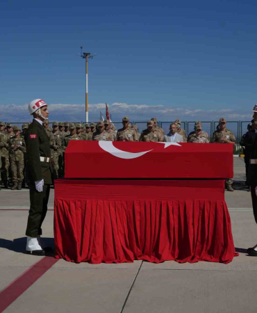 Trafi̇k Kazasında Şehi̇t Olan Pi̇yade Uzman Çavuş Törenle Memleketi̇ne Uğurlandı