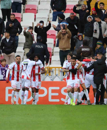 Trendyol Süper Li̇g: Ng Si̇vasspor: 3 - A. Hatayspor: 2 (Maç Sonucu)