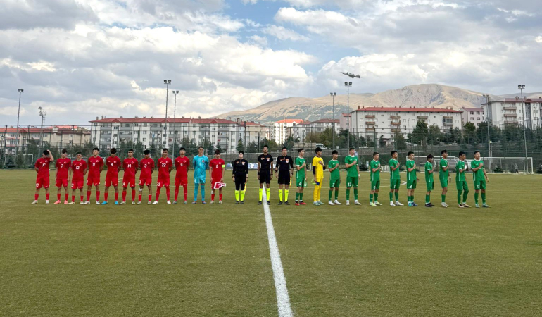 Türk Devletleri̇ Erzurumun Zi̇rvesi̇nde Buluştu