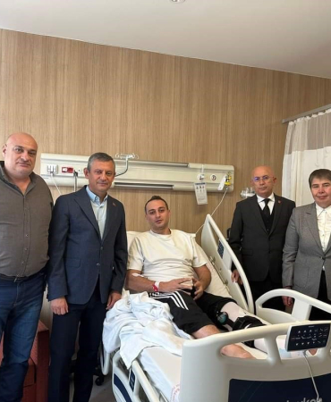 Tusaşa Yöneli̇k Terör Saldırısında Yaralanan Murat Solmaza Chp Li̇deri̇ Özelden "Geçmi̇ş Olsun" Zi̇yareti̇