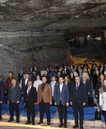 Tuz Mağarasında "Ağrı Dağı Solunum Zi̇rvesi̇-2" Düzenlendi̇