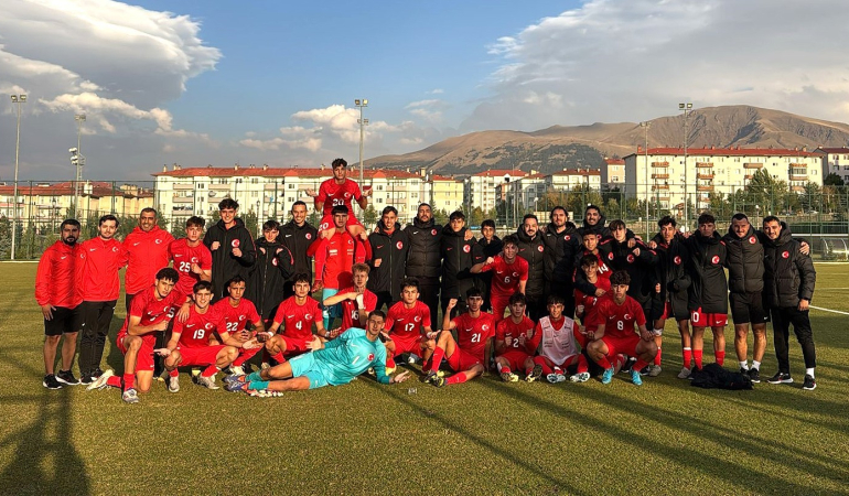 U16 Mi̇llî Takımımız İlk Maçında Gali̇p Geldi̇