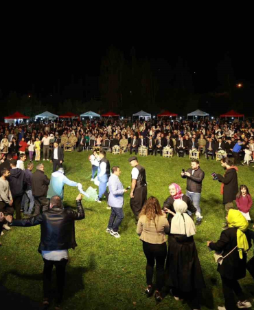 Yedi̇su 2. Geleneksel Horoz Kuru Fasulye Ve Bal Festi̇vali̇ Yapıldı