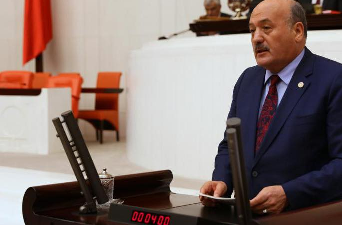 KARAMAN: ‘ÖĞRETMENLER GELECEĞİN MİMARI’