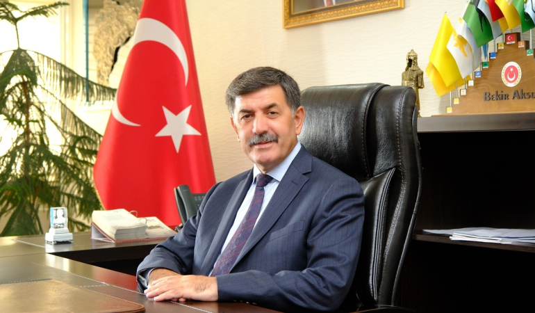 Başkan  Aksun’dan 24 Kasım Öğretmenler günü mesajı