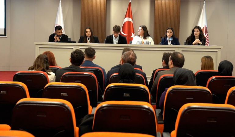  “Gençlerin Gözüyle Kent Diplomasisi” Projesinde 4 gün süren Ankara Zirvesi Tamamlandı