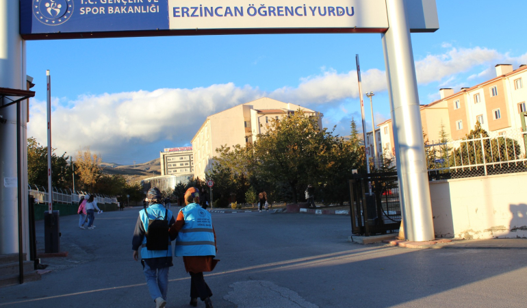 Erzincan Öğrenci Yurdu’ndan ihtiyaç sahiplerine destek