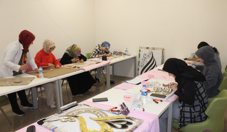 Erzincan Kız Öğrenci Yurdunda Filografi kursu başladı
