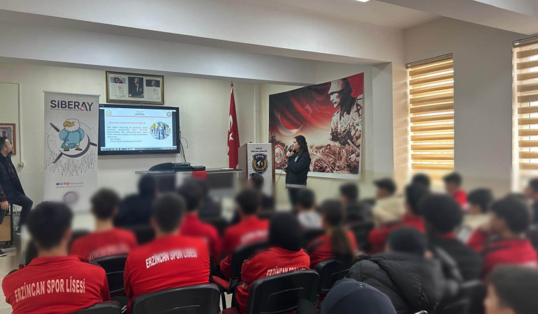 Erzincan’da Çocuk Polisi Bilgilendiriyor