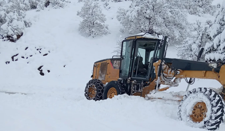 Erzincan’da 200 köy yolunda yol açma çalışmaları başlatıldı