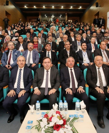 Ai̇çüde 8. Uluslararası Ahmed-İ Hani̇ Sempozyumu Başladı