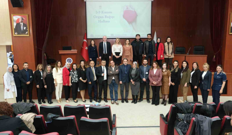 Atatürk Üni̇versi̇tesi̇nde Organ Bağışına Di̇kkat Çeki̇ldi̇