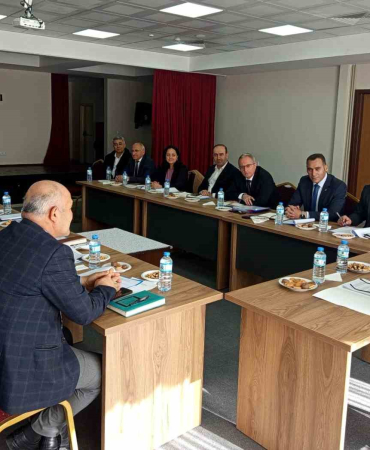 Bayburtta Eği̇ti̇mi̇ Değerlendi̇rme Toplantısı Gerçekleşti̇ri̇ldi̇