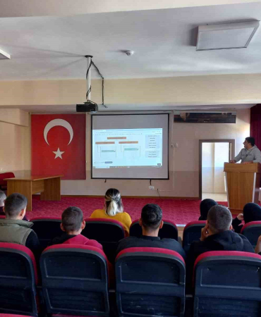 Çemi̇şgezekte Bi̇reysel Öğrenme Platformu Mebi̇ni̇n Tanıtımı Yapıldı