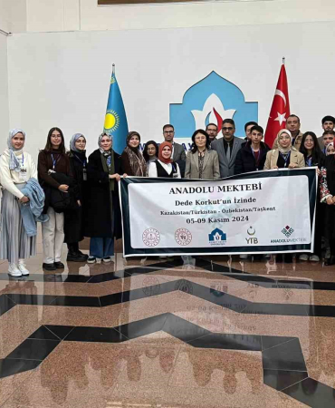 Çi̇l, Bayburtu Kazaki̇standa Temsi̇l Etti̇