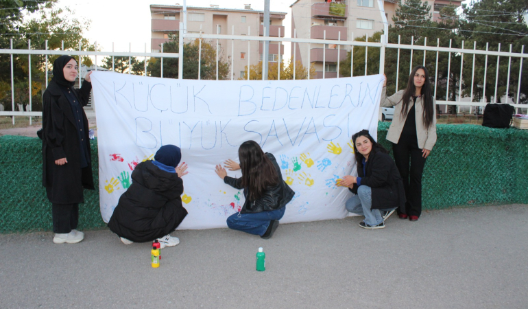 Lösemili çocuklar haftası için farkındalık etkinliği düzenlendi