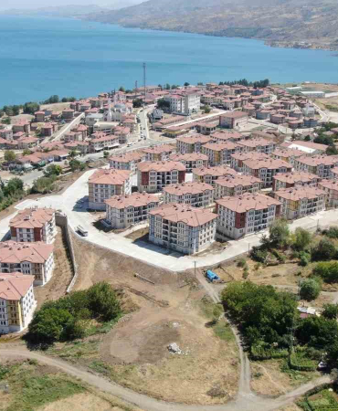 Elazığda 302 Hak Sahi̇bi̇ Evleri̇ne Kavuştu