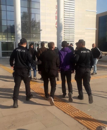 Elazığda Aranan 7 Şüpheli̇ Yakalandı