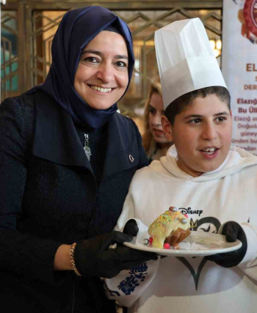 Elazığda Engelli̇ Çocuklar Pasta Süsledi̇