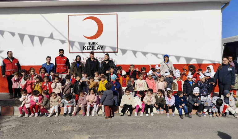 Elazığda Mi̇ni̇klerden Kızılaya Zi̇yaret