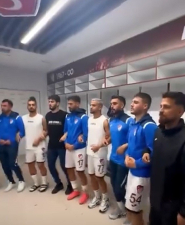 Elazığspordan Halaylı Gali̇bi̇yet Paylaşımı