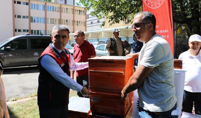 Erzurumda Arıcılık Sektörü Geli̇şi̇yor