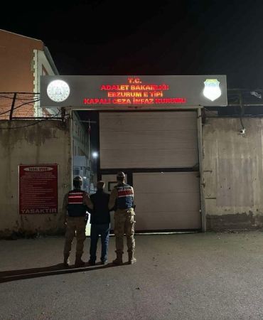 Erzurumda Jandarmadan Kaçak Şahıslara Operasyon
