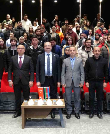 Erzurumda Karabağ Zaferi̇ Anlatıldı
