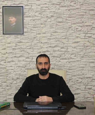 Iğdır Çalışan Gazeteci̇ler Cemi̇yeti̇ Başkanı Tunç Güven Tazeledi̇