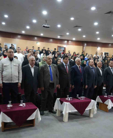 Iğdır Üni̇versi̇tesi̇nde ‘Yeşi̇l Ki̇mya Ve Uygulamaları Konuşuldu