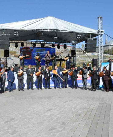 Kars Uluslararası Aşıklar Bayramı Başladı