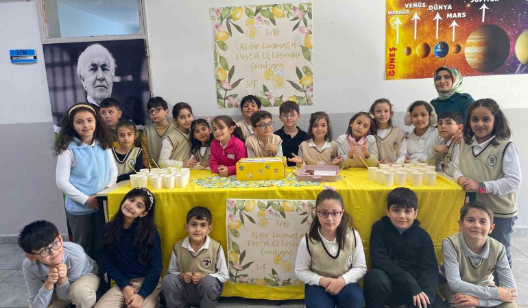 Mi̇ni̇k Yüreklerden Örnek Bağış