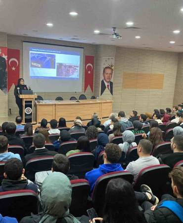 Oltuda Poli̇sten Narko Bi̇lgi̇lendi̇rme Çalışması