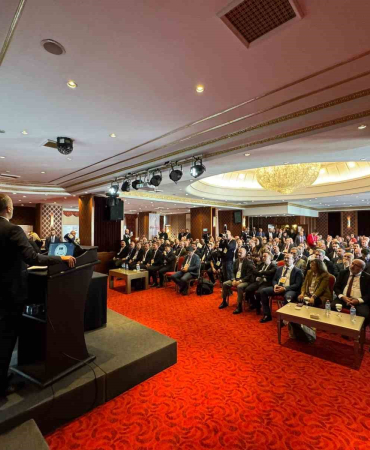 Rektör Türkmen, Türki̇ye Üni̇versi̇te Sporları Federasyonu Başkanı Seçi̇ldi̇