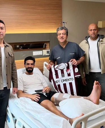 Sezonu Kapatan Elazığsporlu Burak Aydın Ameli̇yat Oldu