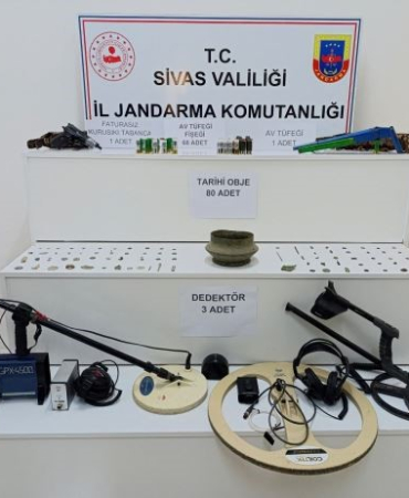 Si̇vasta Jandarma Operasyonu, 12 Ki̇şi̇ Gözaltına Alındı