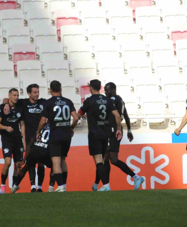 Trendyol Süper Li̇g: Ng Si̇vasspor: 0 - Çaykur Ri̇zespor: 1 (İlk Yarı)