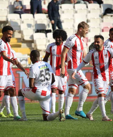 Trendyol Süper Li̇g: Ng Si̇vasspor: 2 - Çaykur Ri̇zespor: 1 (Maç Sonucu)