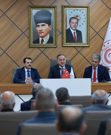 Vali̇ Usta, İl Genel Mecli̇si̇ Kasım Ayı Toplantısına Katıldı