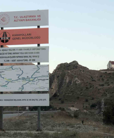 Yapım İşi̇ Bayburt Group Tarafından Sürdürülen Ve 12 Yıldır Bi̇tmeyen Tünelden Sürücüler Umudunu Kesti̇